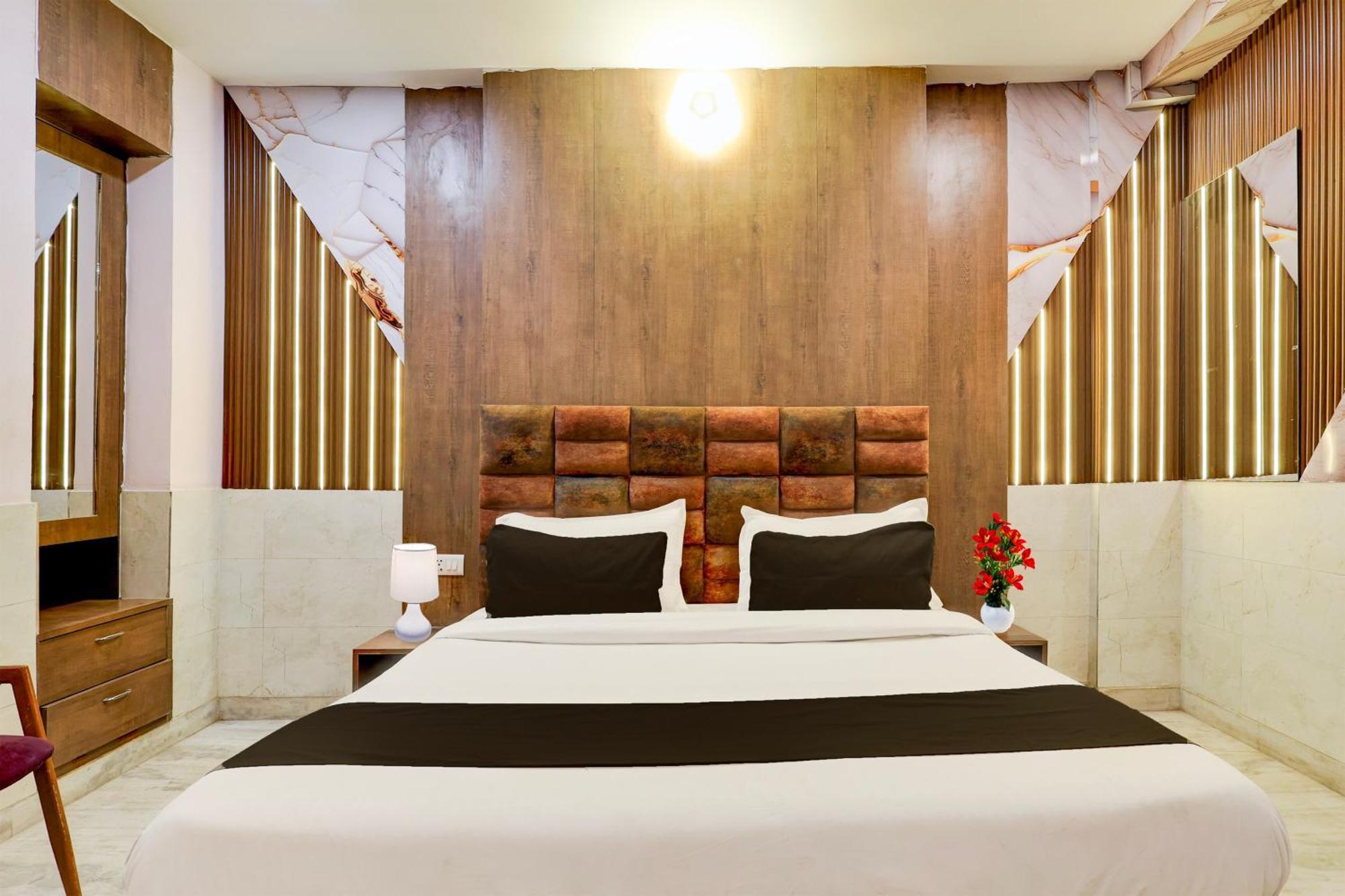Super Hotel O Alipur Narela エクステリア 写真