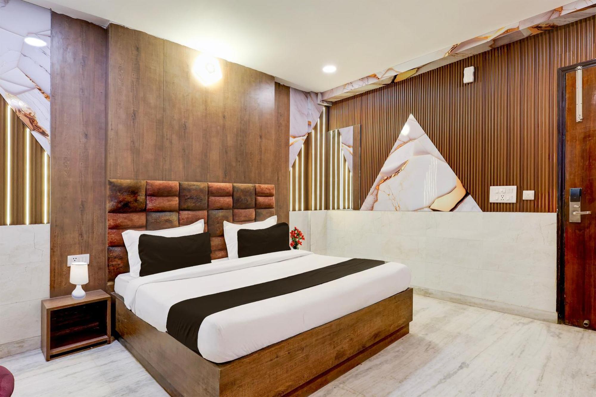 Super Hotel O Alipur Narela エクステリア 写真