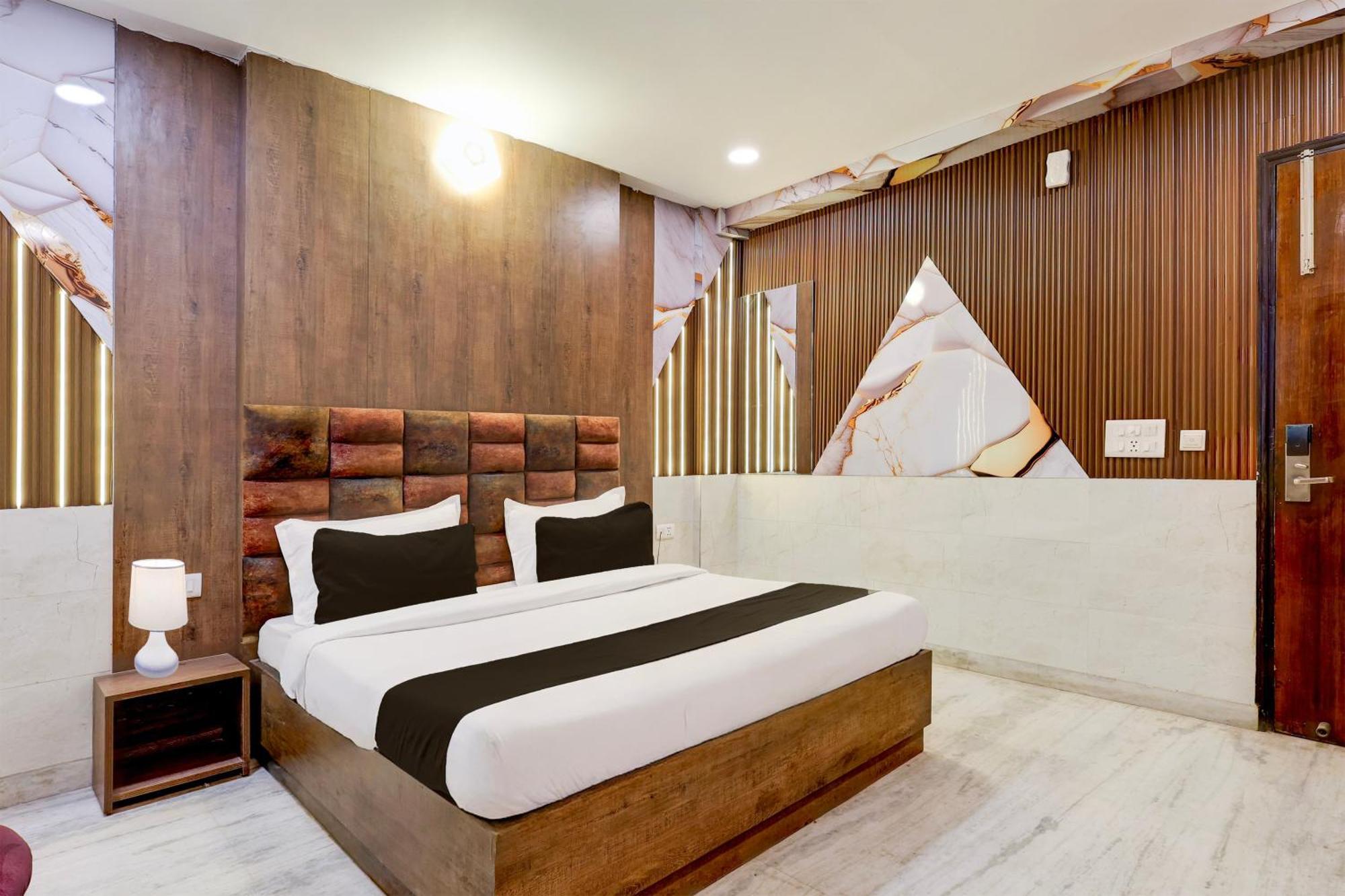 Super Hotel O Alipur Narela エクステリア 写真