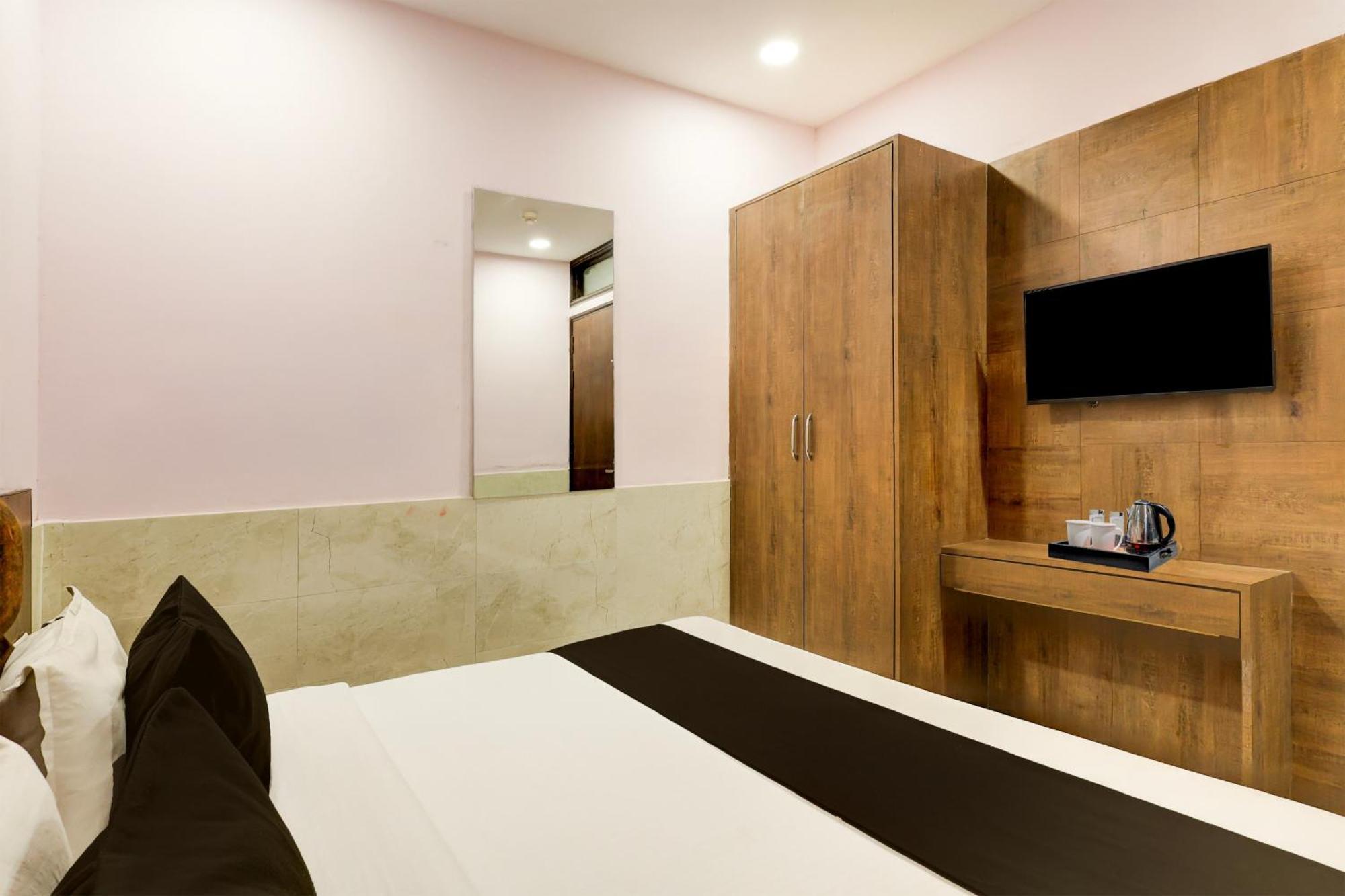 Super Hotel O Alipur Narela エクステリア 写真