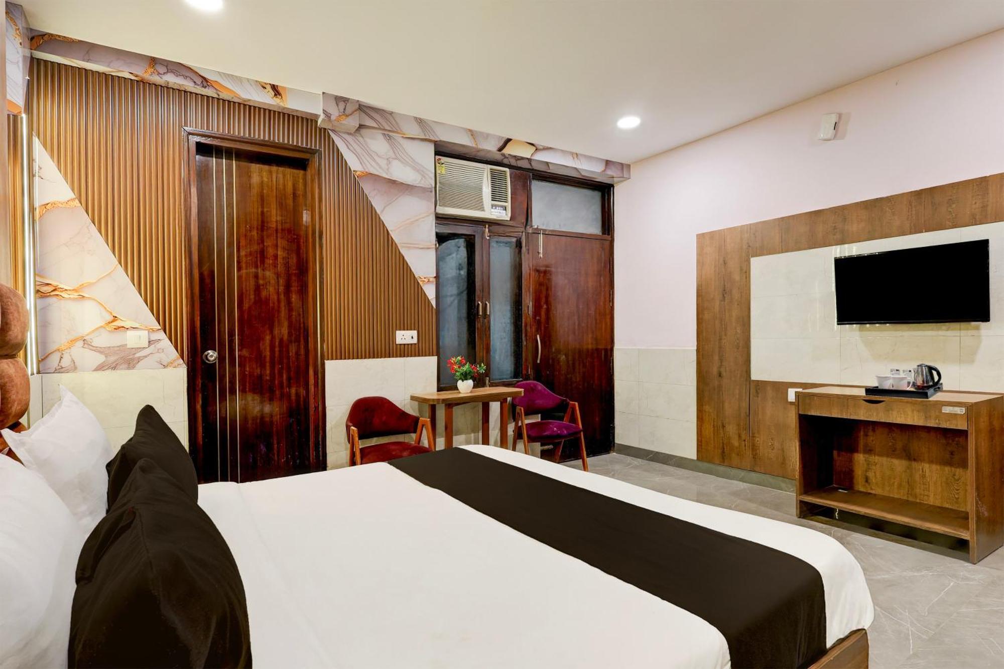 Super Hotel O Alipur Narela エクステリア 写真